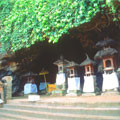 Goa Lawah ( Bat Cave)