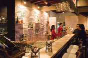 Bar - Queen's Tandoor Restaurant - Indian cuisine